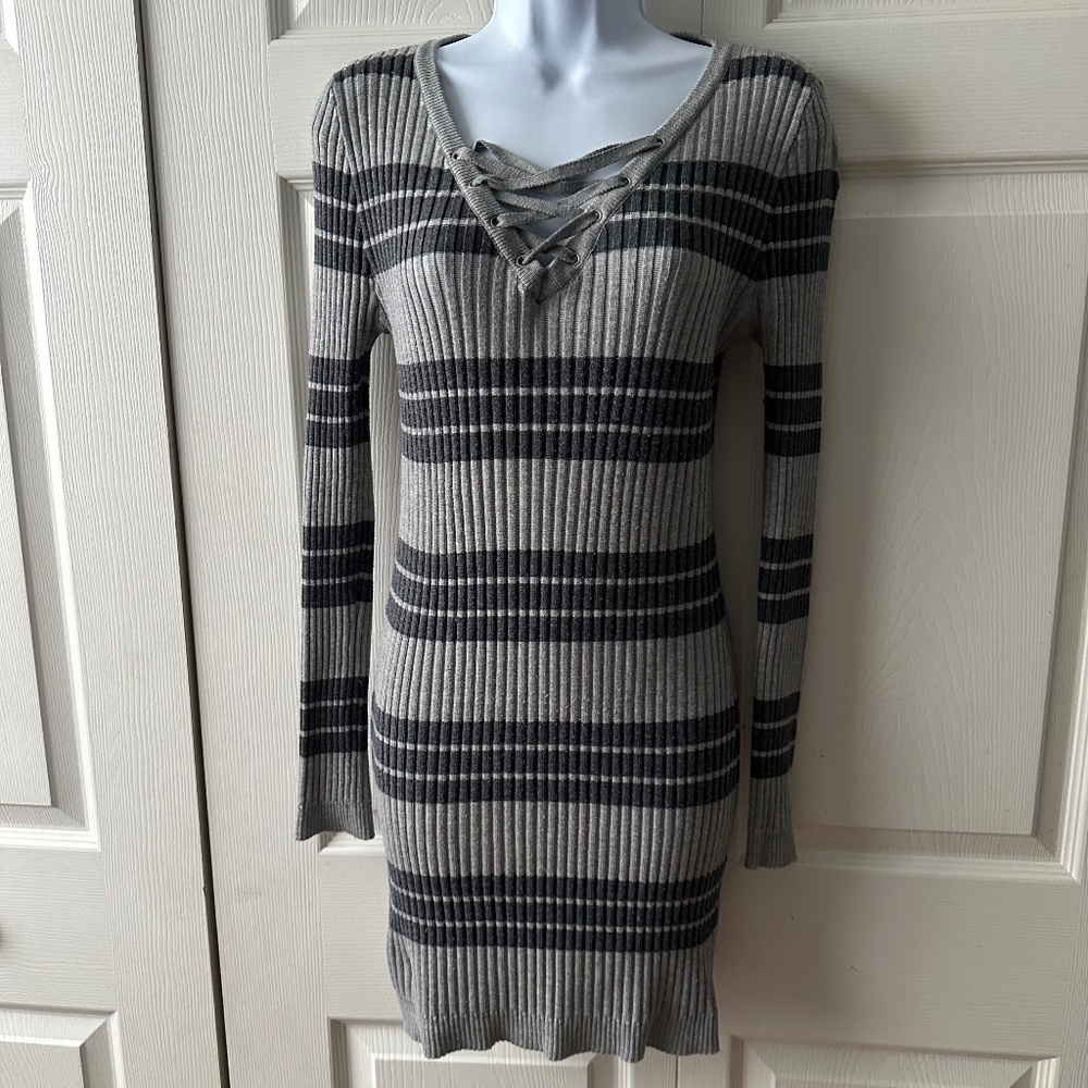 Yoki, women’s rib knit light and dark gray dress, size L
